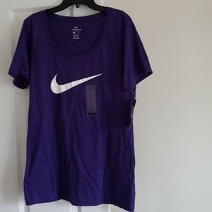 💥2 FOR $25💥NWT! ATHLETIC CUT NIKE TEE